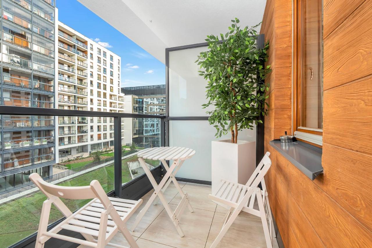 Modern Apartments With Access To The Pool Near Rondo Daszynskiego Station Варшава Экстерьер фото