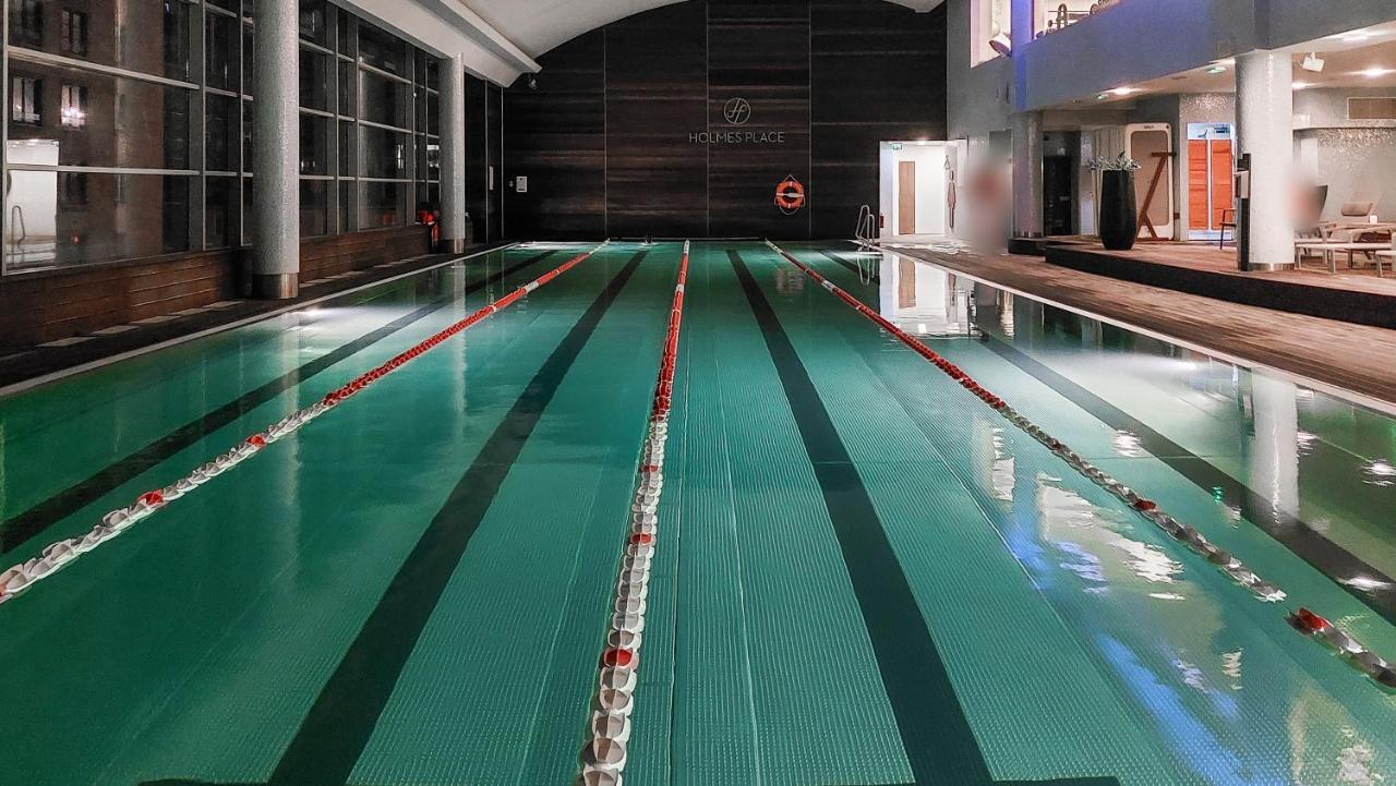 Modern Apartments With Access To The Pool Near Rondo Daszynskiego Station Варшава Экстерьер фото